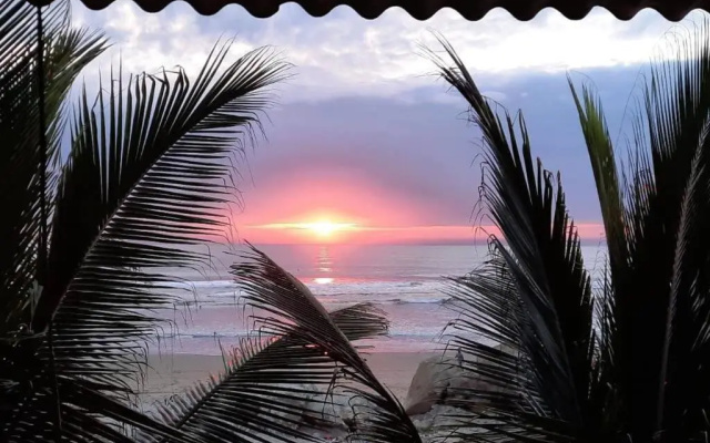Esperanza Tuy - Suite frente al mar