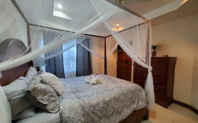 Miramar Villas Resort