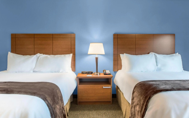 My Place Hotel - Brookings, SD