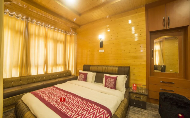 OYO 5582 Master Residency