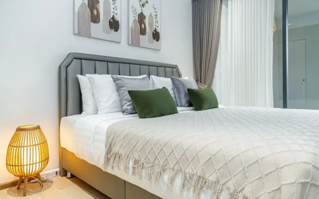 2BR Beachside 200 m to BangTao beach