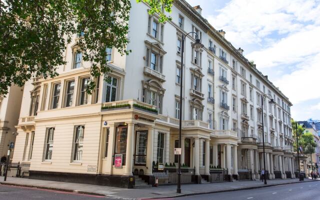 Отель Kensington Executives вид на фасад