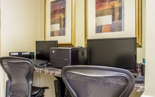 Quality Suites Atlanta Buckhead Village North
