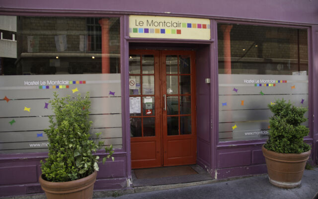 Отель Le Montclair Montmartre by Hiphophostels вид на фасад
