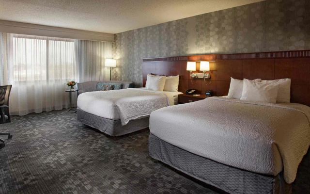 Courtyard by Marriott Fayetteville