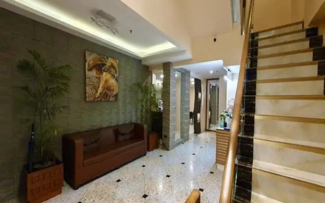 OYO 1021 Seventy Five Inn