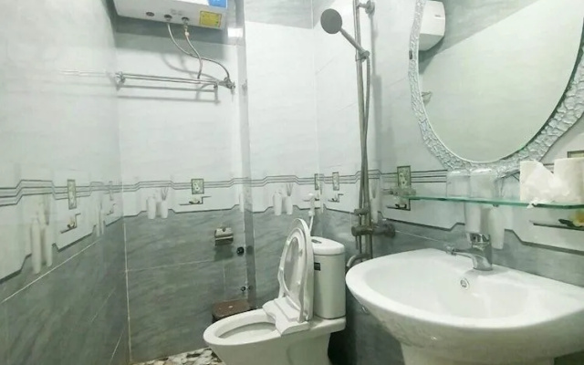 Van Quynh Hotel Dalat