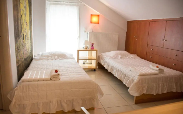 Cozy Maisonette