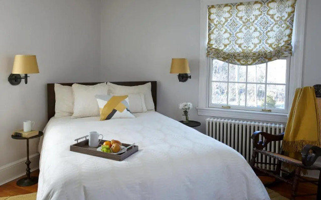 The Stony Brookside Bed & Bike Inn