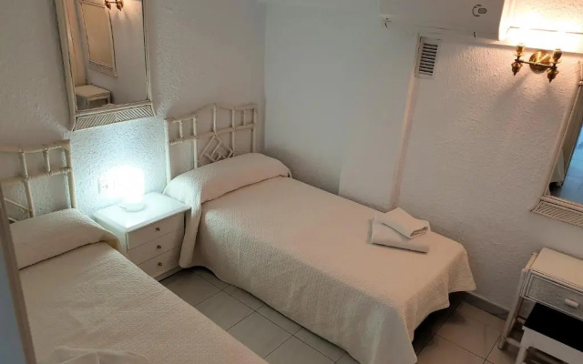 Skol 727 Lovely 2 Bedroom Duplex in Marbella Center
