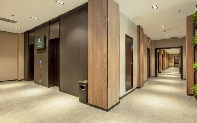Moli Shuijing Boutique Hotel (Zhengding International Airport)