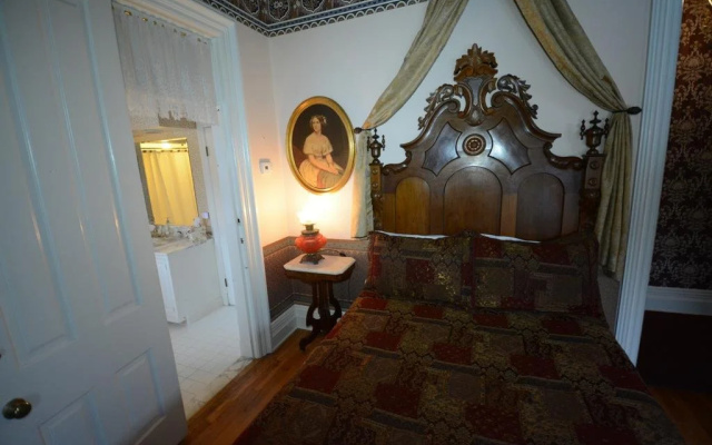 DeLano Mansion Inn