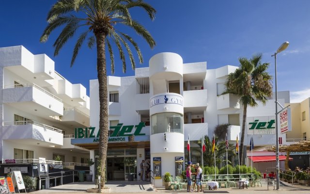 Отель Ibiza JET Apartamentos - Adults Only Испания, Сант Джордин де Сес Салинес - отзывы, цены и фото номеров - забронировать отель Ibiza JET Apartamentos - Adults Only онлайн вид на фасад