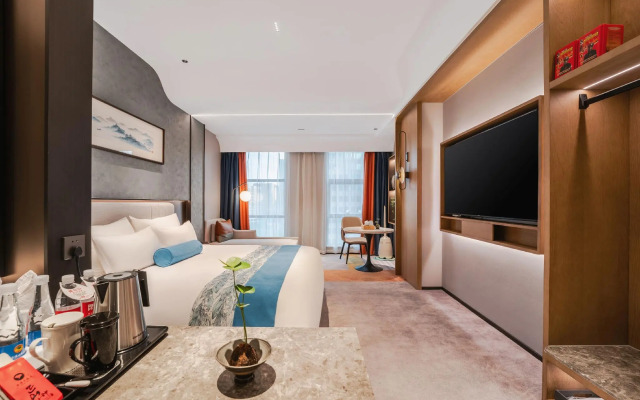 Ningbo East Shipu Hotel