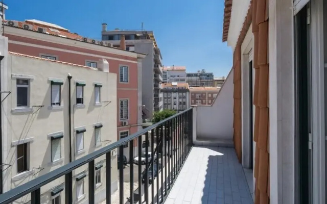 Lisbon Apartments near River