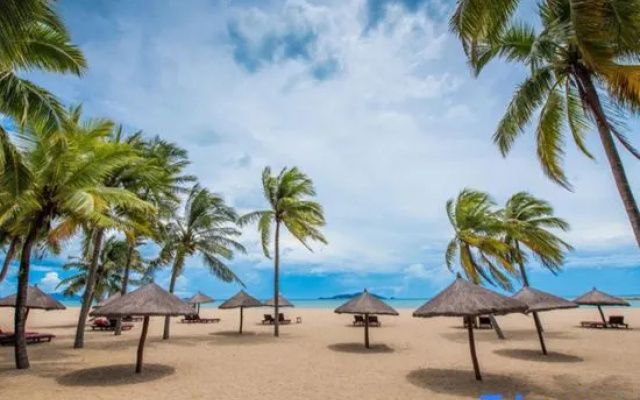 Sanya Yunju Seaview Apartment