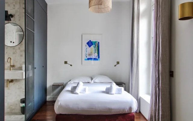 Luxury apt in the heart of Paris - 2BR
