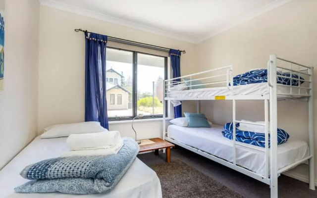 Seaview Apartment