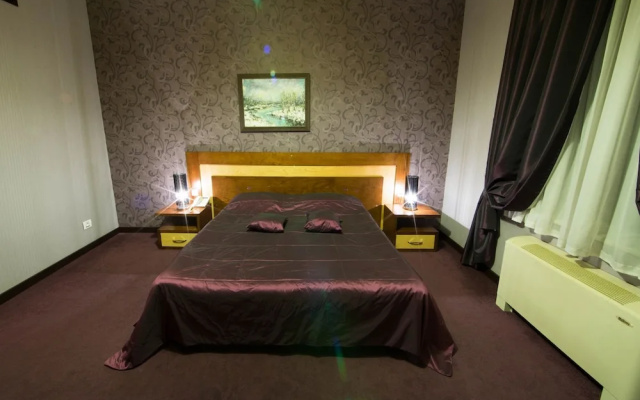 Kaspia Park Hotel