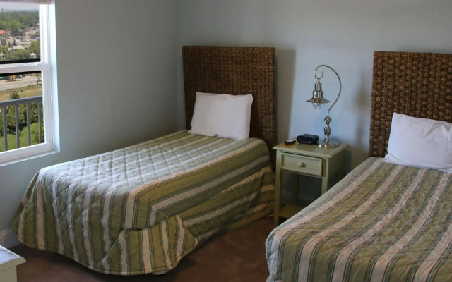 Laketown Wharf by Emerald View Resorts