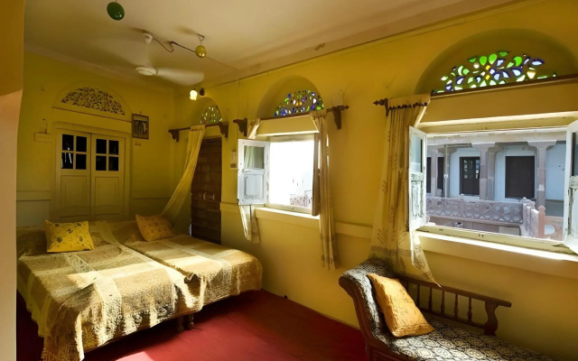 Chandelao Garh Hotel
