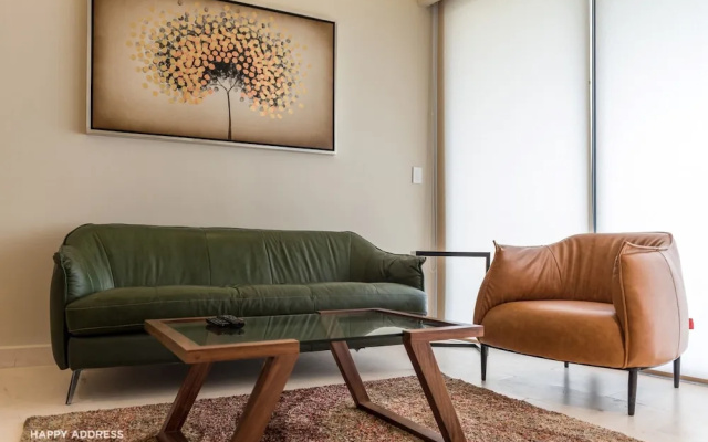 Relaxing 2BR in downtown new building by Happy Address