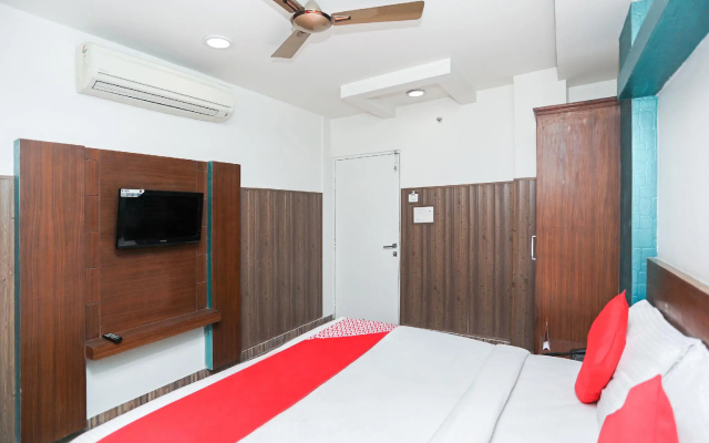 OYO 11061 Hotel Awesome
