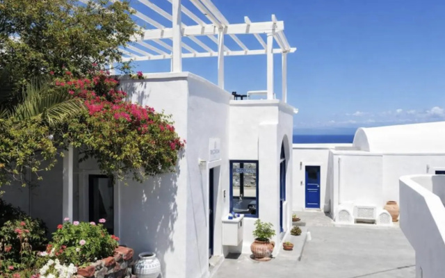 Hotiday Santorini Sea View