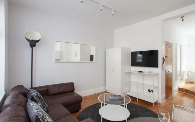Modern & Clean Apartment Soho & Carnaby