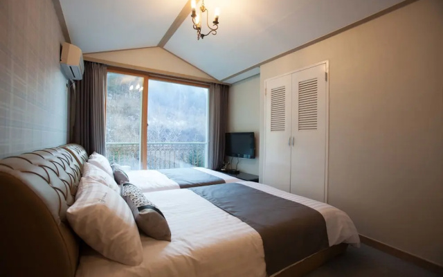 Caviar Park R&D Resort