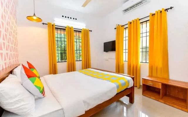 White House by OYO Rooms