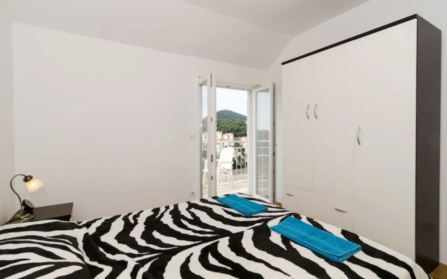 Apartments Mony