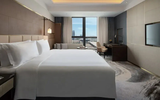 Intercontinental Zhengzhou Zhengdong, by IHG