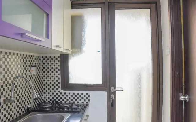 Homey and Simply Studio Room at Kebagusan City Apartment