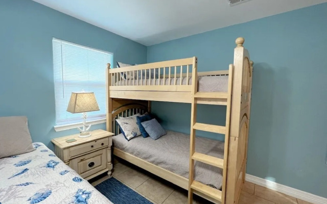 Abby Sands Castle 2 Bedroom Home by RedAwning