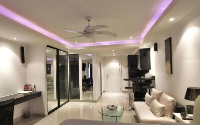 View Talay 6 Central Apartment