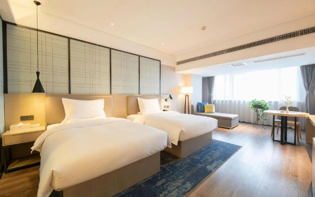 Starway Hotel (Weifang Taihua City Railway Station)