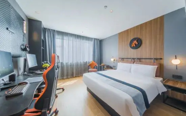 YUNIK E-sports Hotel (Jincheng People's Square Commercial Pedestrian Street)