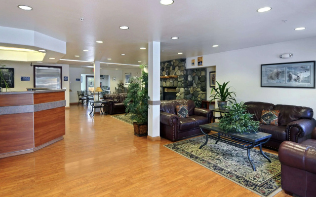 Microtel Inn & Suites by Wyndham Eagle River/Anchorage Area