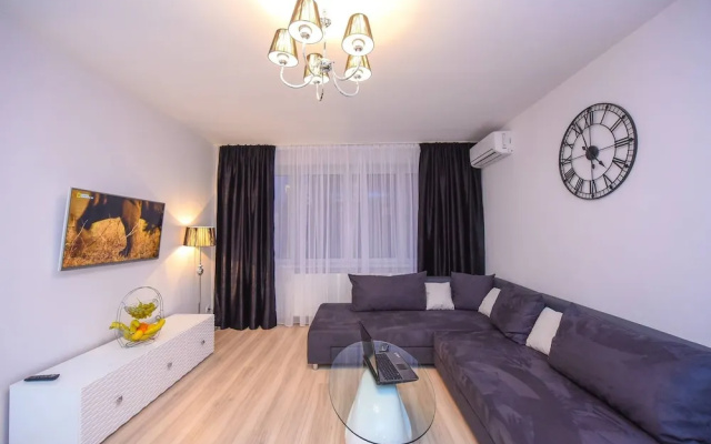 Privilege Apartment - Two Bedrooms - 5 Guests - Cismigiu Gardens