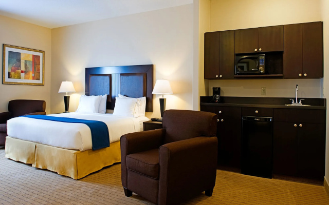 Holiday Inn Express & Suites Regina-South by IHG