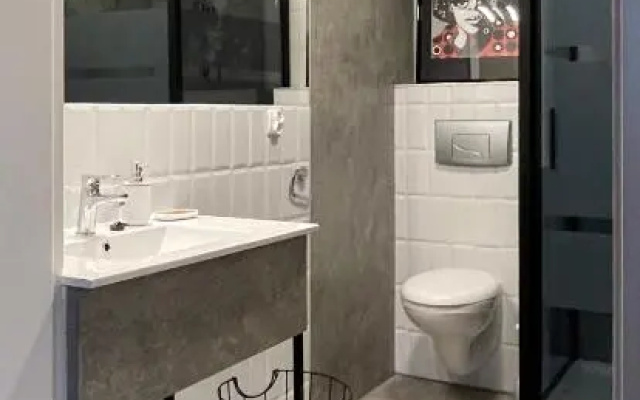 Apartament Arte Povera klimatyzowany OZONOWANY