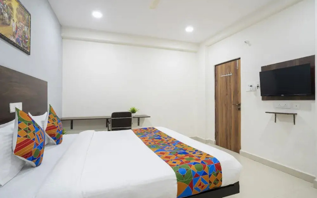 FabHotel Grand Aarvi Prime