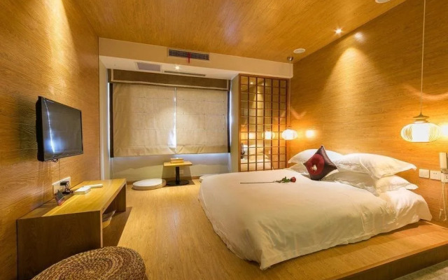 Hangzhou Days Hou Theme Hotel