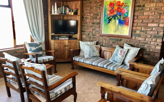 Magdamol Holiday Home