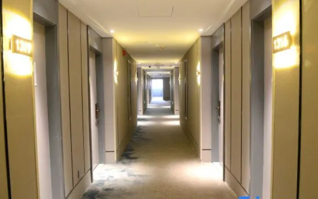 Homeinn Selected Hotel (Shijiazhuang Tiedao University Yitang Subway Station)