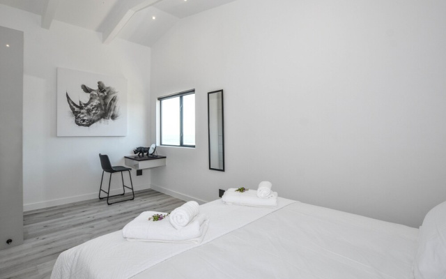 Sandbanks Villa
