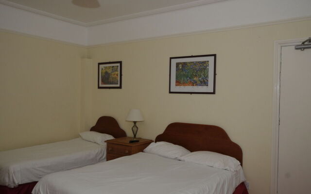 Wimblehurst Hotel