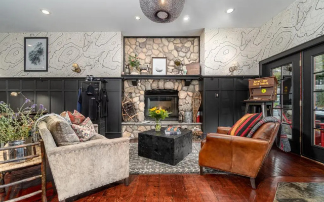The Alpine Lodge