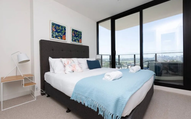 The Lively City 2bed 2 Bath APT @footscray